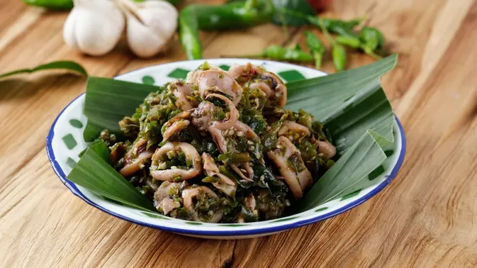 Resep Sambal Cumi Asin Cabai Gendot Pedas yang Bikin Nagih