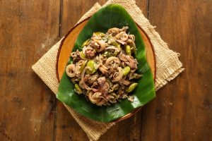 Resep Sambal Cumi Asin Cabai Gendot Pedas yang Bikin Nagih