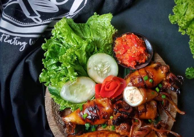 Resep Cumi Bakar Isi Tahu Telur, Kreasi Masakan Seafood