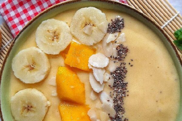 Resep Smoothie Bowl Mango Yoghurt untuk Pencinta Mangga