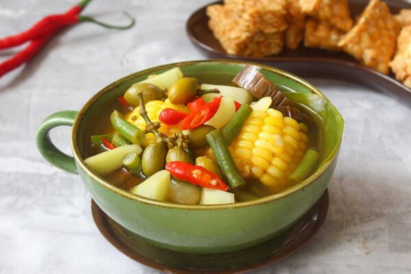 Sayur Asem: Hidangan Segar yang Dinanti Saat Berbuka Puasa