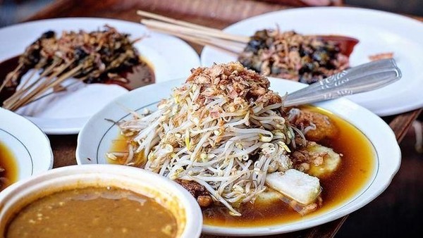 Lontong Balap Resep Kuliner Legendaris yang Wajib Dicoba
