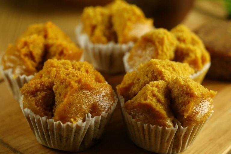 Resep Bolu Kukus Gula Merah, Empuk dan Wangi