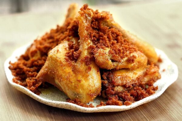 ayam goreng serundeng