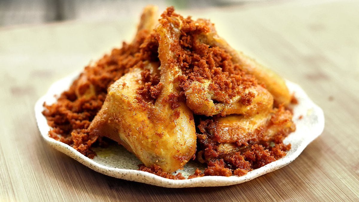 ayam goreng serundeng