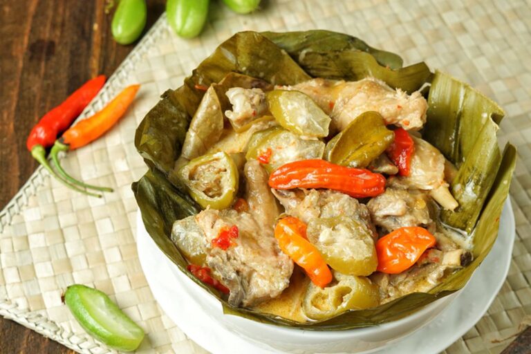 Resep Garang Asem Ayam Kampung yang Gurih Segar