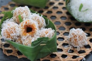 Resep Klepon Ubi: Kenyal, Manis, dan Lezat!