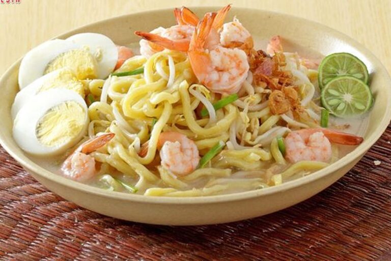 Mie Celor Palembang: Mie Kuah Kental Khas yang Lezat