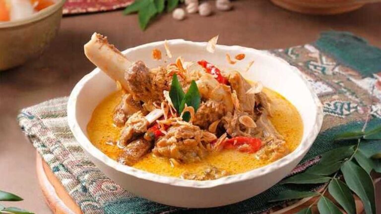 Gulai Kambing: Hidangan Gurih Kaya Rempah Nusantara