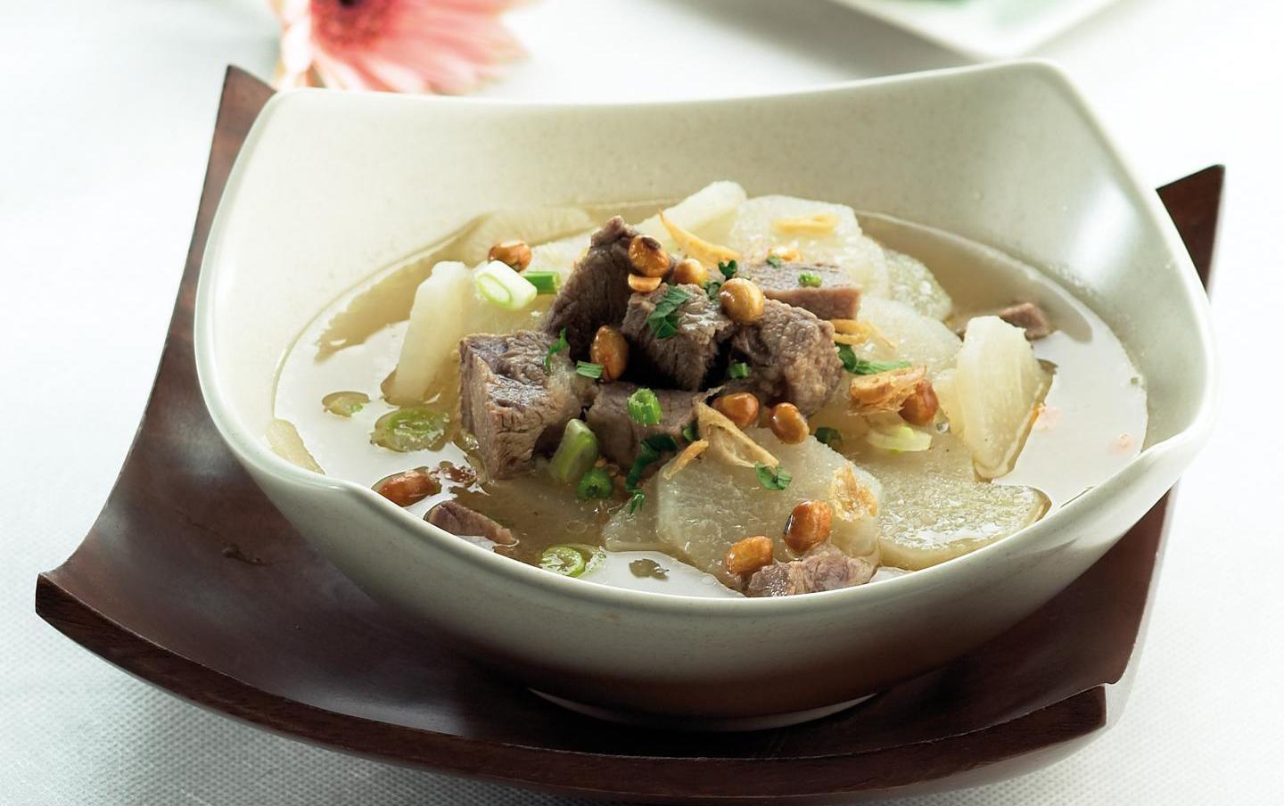 Soto Bandung, Sajian Khas dengan Kuah Bening yang Menggoda