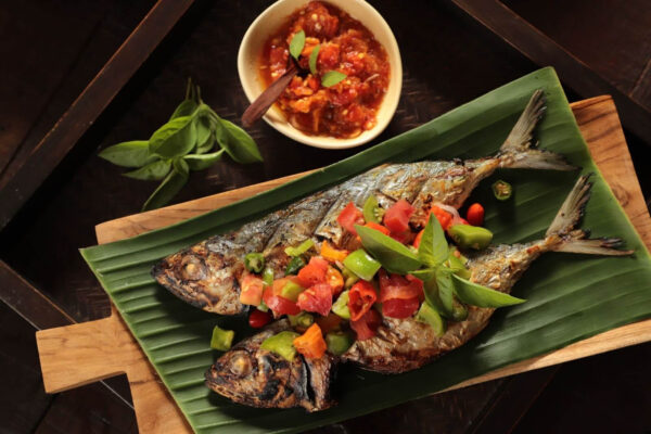 Lezatnya Ikan Bakar Colo-Colo yang Bikin Ketagihan