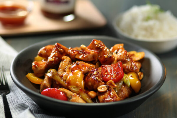 Chicken Kung Pao: Pedas Gurih Khas Sichuan