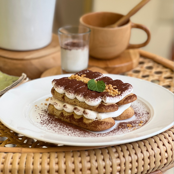 Tiramisu Puff Pastry – Layer Renyah, Krim Lembut