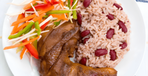 Nasi Lapola – Cita Rasa Tradisional Maluku yang Autentik