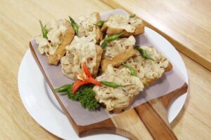 Tahu Pletok Gurih Kriuk, Teman Ngemil Paling Pas